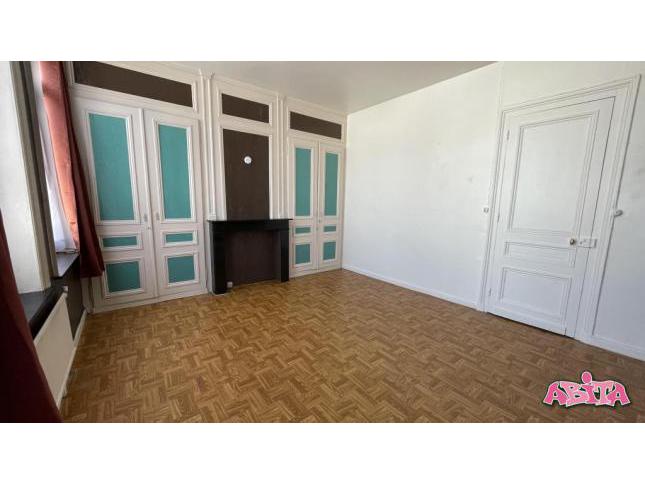F1 non meublé de 30.11m² - Saint-Michel à LILLE