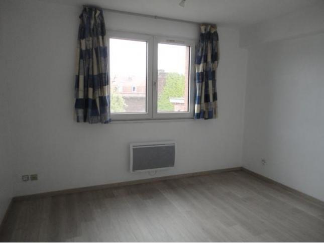F2 non meublé de 42.50m² avec garage - Victor Hugo à LILLE