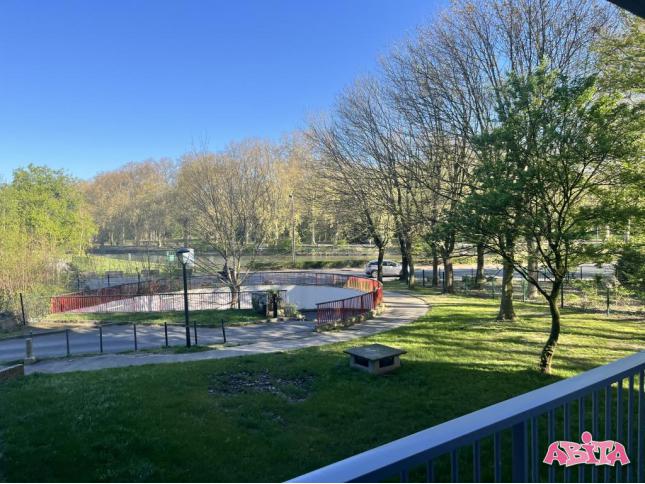 T4 MEUBLE CATHO/IESEG